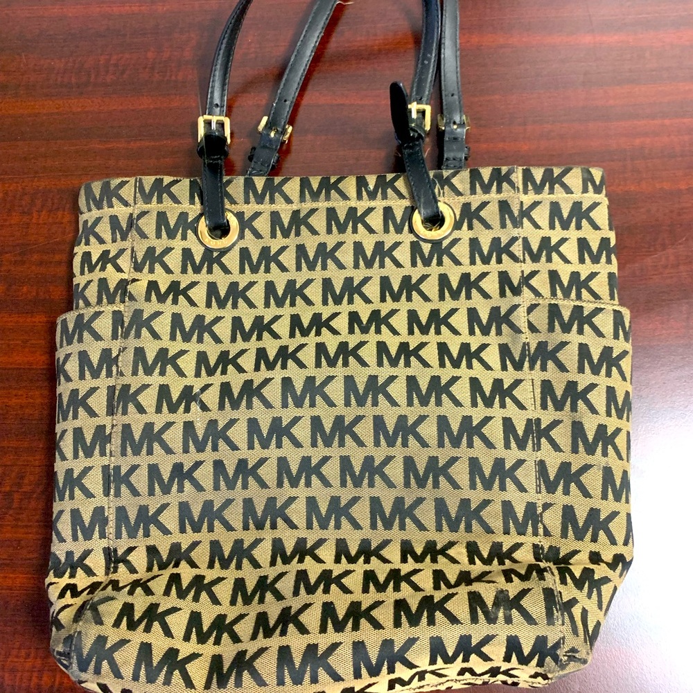 Micheal Kors tote
